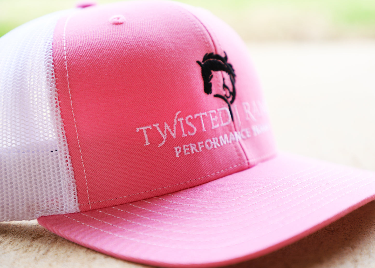 TJR - Performance Horses - Pink/Wht